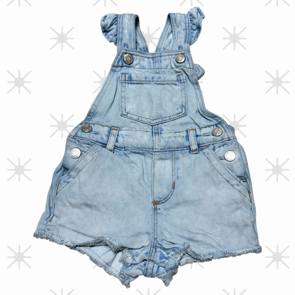 Gap Baby Denim Short Adorable Overalls Light Wash Ruffle Strap Raw Hem Size 6-12